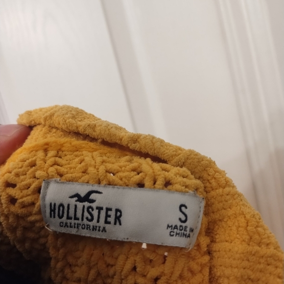 Hollister Yellow Turtleneck Sweater - Picture 2 of 4